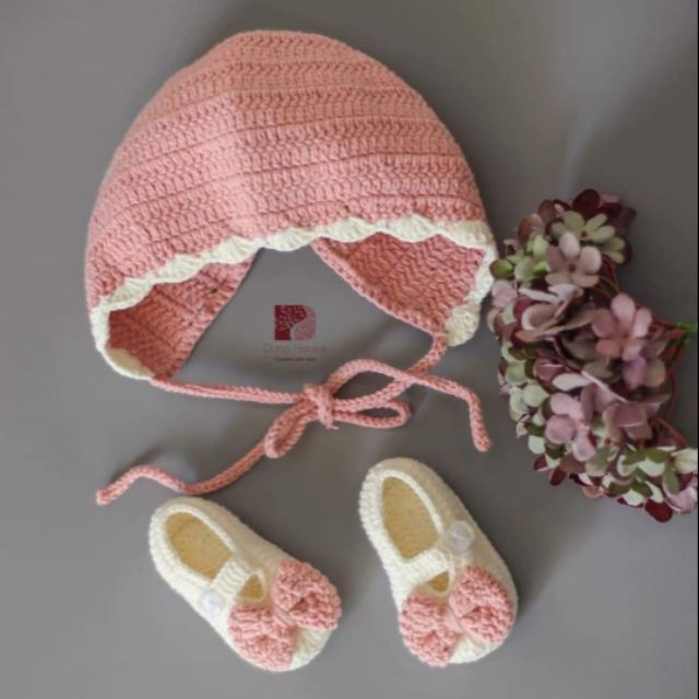 Set nón giày len handmade xinh cho bé