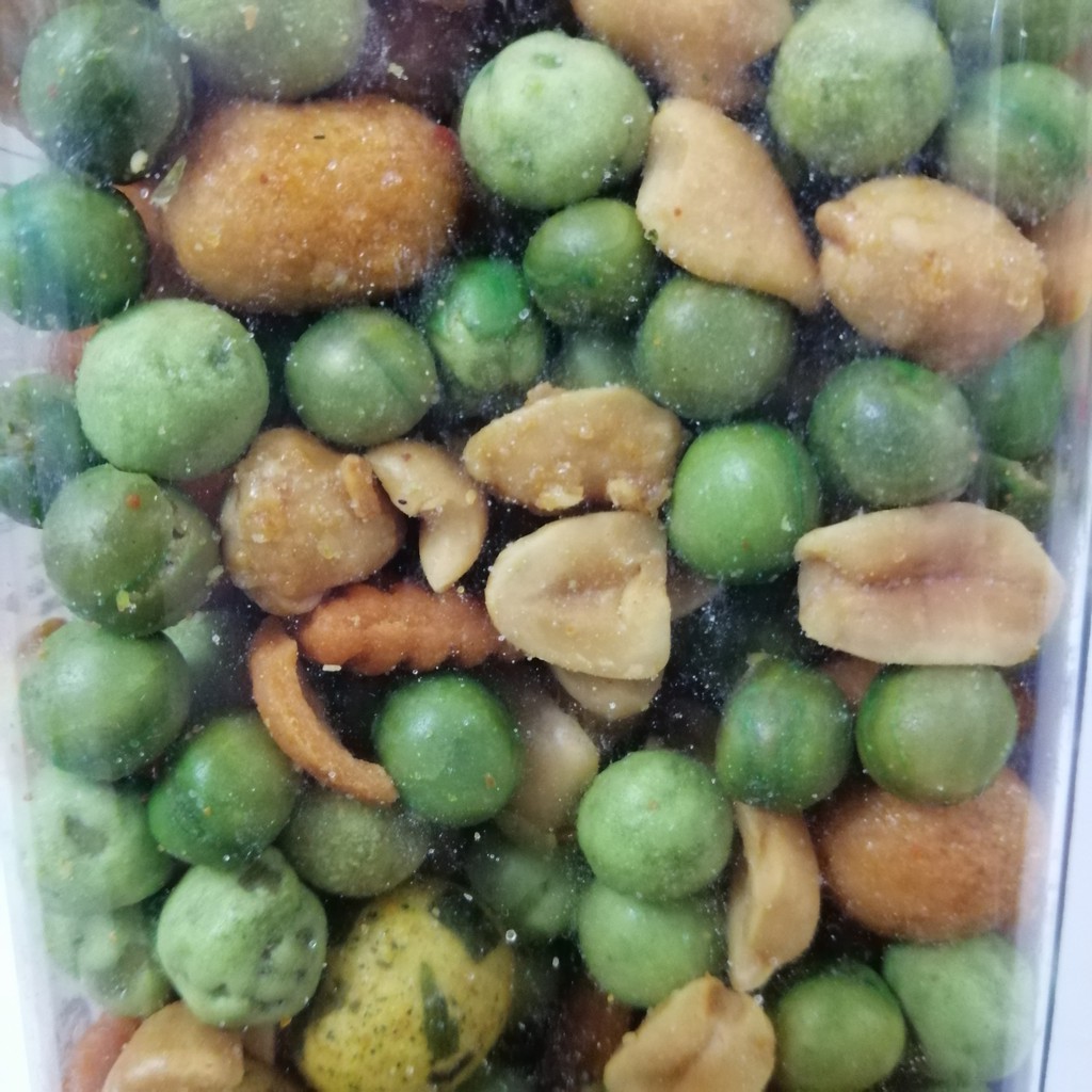 Snack Và Đậu Thập Cẩm Tân Tân Snack and Mixed Nuts (Hủ 190g)