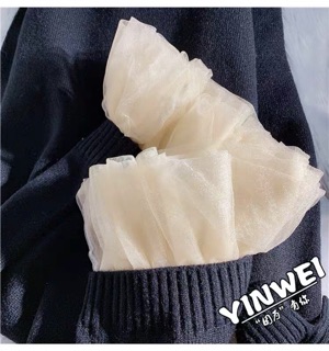 Đầm len mịn dáng suông chân ren