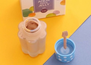 Kem nền thạch bb jelly holika