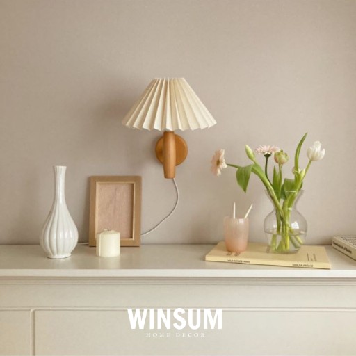 Đèn tường phong cách vintage, chụp đèn vải xếp li, thân gỗ sồi - winsum.decor