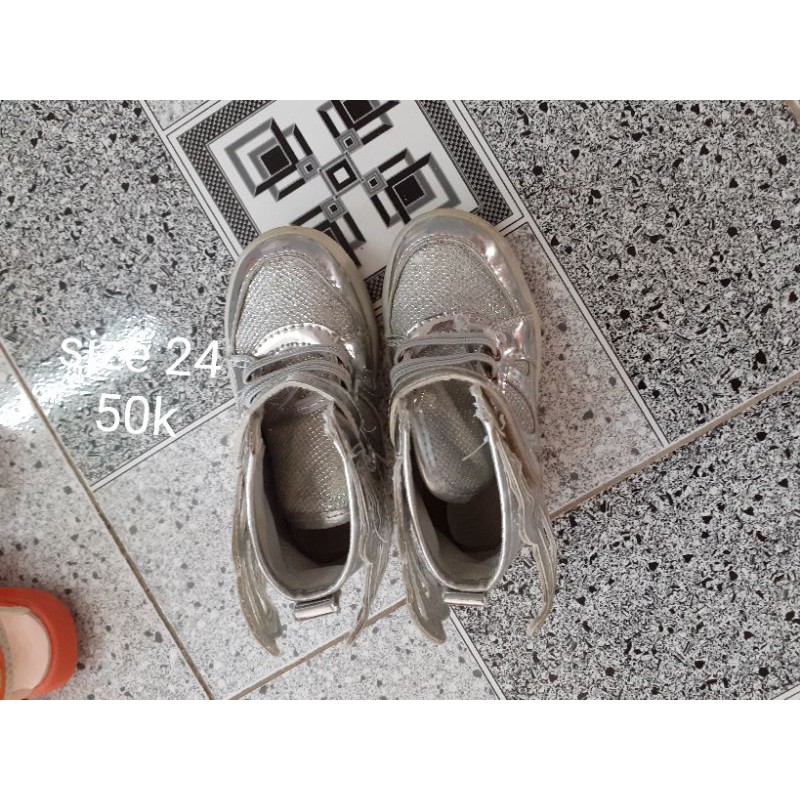 Đã pass hết.thanh lý giày bé gái