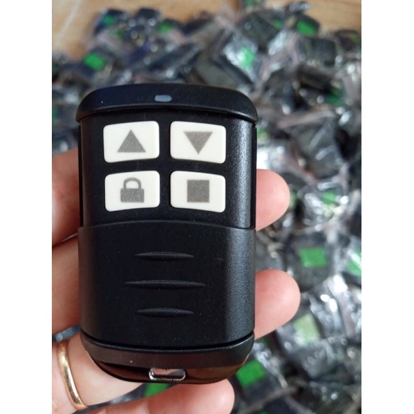 Remote Điều khiển cửa cuốn Mã Gạt tần số 433MHZ , chống nước