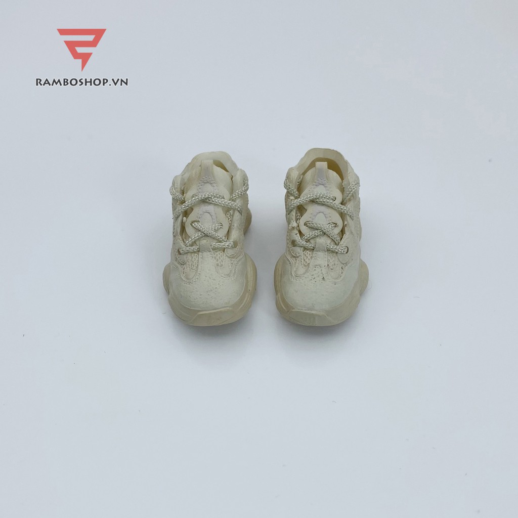 Móc khóa giày Yeezy 500 Blush tỉ lệ 1:6 J81