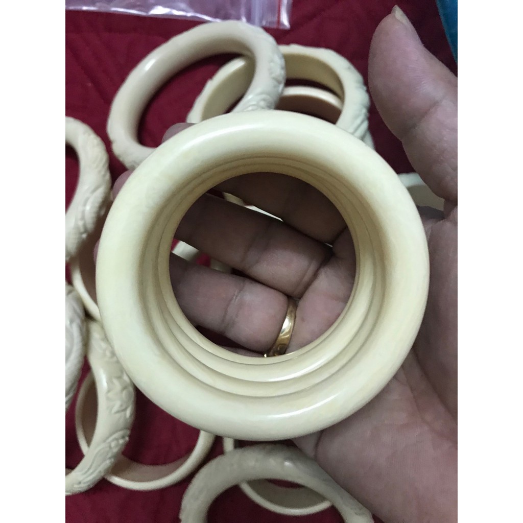 Vòng tay Xương Mỹ Nghệ tròn - Màu Ngà 10mm