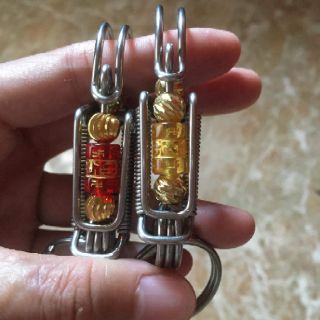 Móc khóa uốn thủ công (chụ khắc thần chú bình an và may mắn)