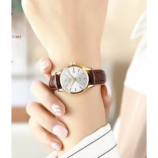 Đồng Hồ Nữ OLEVS Dây Da Cao Cấp Với Thiết Kế Mặt Đơn Giản Thanh Lịch Hợp Thời Trang - Tặng Kèm Hộp Và Pin Dự Phòng
