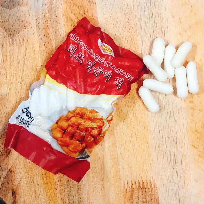 TOKBOKKI NHÂN PHÔ MAI 500gr Bánh Gạo Cay Hàn Quốc Nhân Phomai