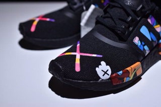 [CÓ SẴN] Kaws x Adidas NMD R1 Black (đen )