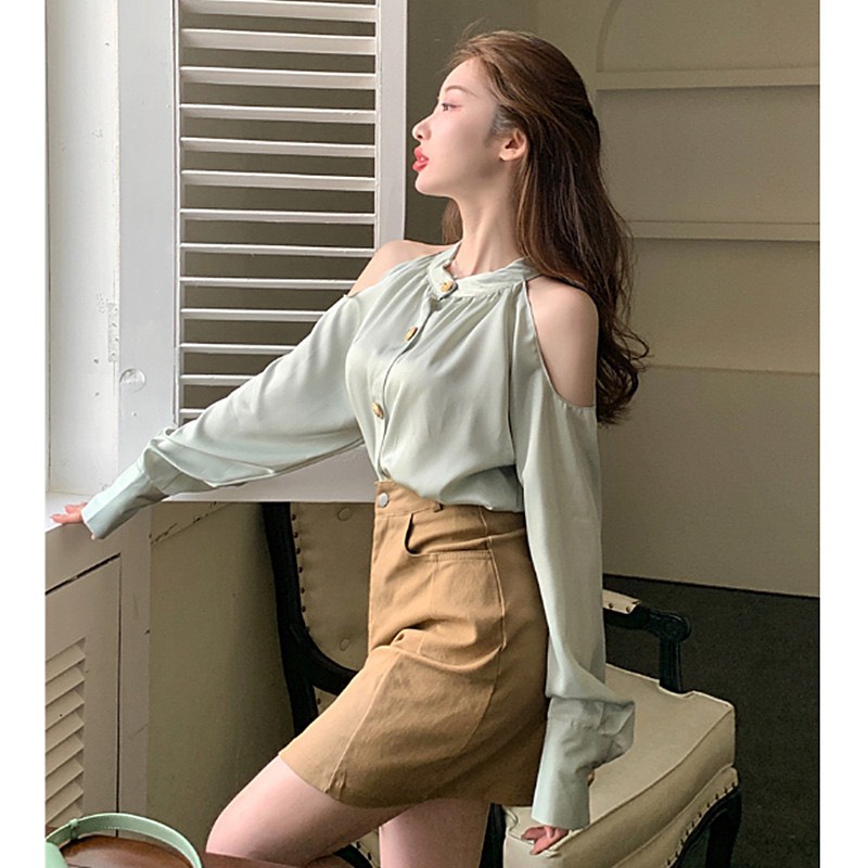 [Mã FAMARAL1 giảm 10K đơn 50K] Áo sơ mi hở vai cổ yếm phối cúc chất lụa satin mềm mịn thời trang nữ | BigBuy360 - bigbuy360.vn