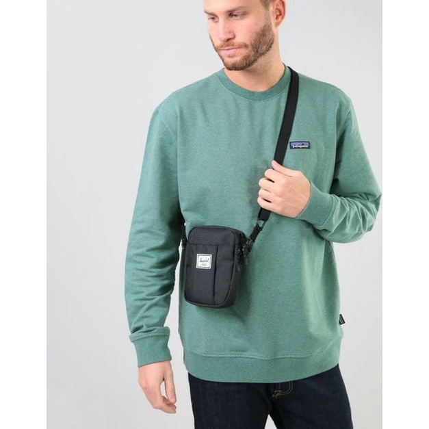 Túi Herschel dư xịn đét nam nữ đeo đều đẹp