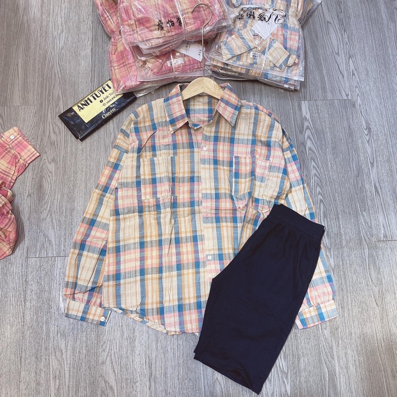 Sét sơ mi đũi caro + quần ngố đen ❤️