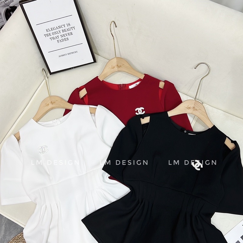 ÁO SƠ MI CHIẾT EO DÁNG XOÈ HỞ VAI KÈM TAG CHA NEL