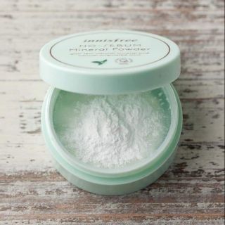 Phấn phủ bột kiềm dầu innisfree