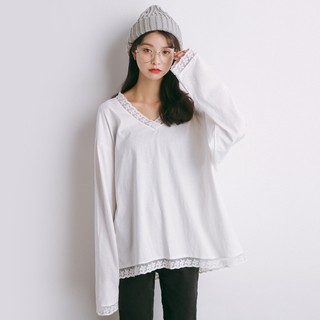 [M31] Áo thun cổ V phối ren EAL