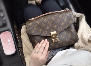 Túi cặp LV size 25
