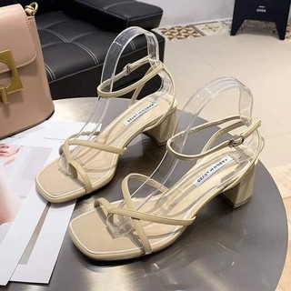 Sandal đế vuông xinh dành cho nữ