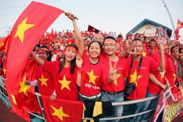 Áo cờ ĐỎ SAO VÀNG MUA 1 CÁI CŨNG ĐƯỢC GIÁ SĨ ( VIDEO VÀ HÌNH THẬT)