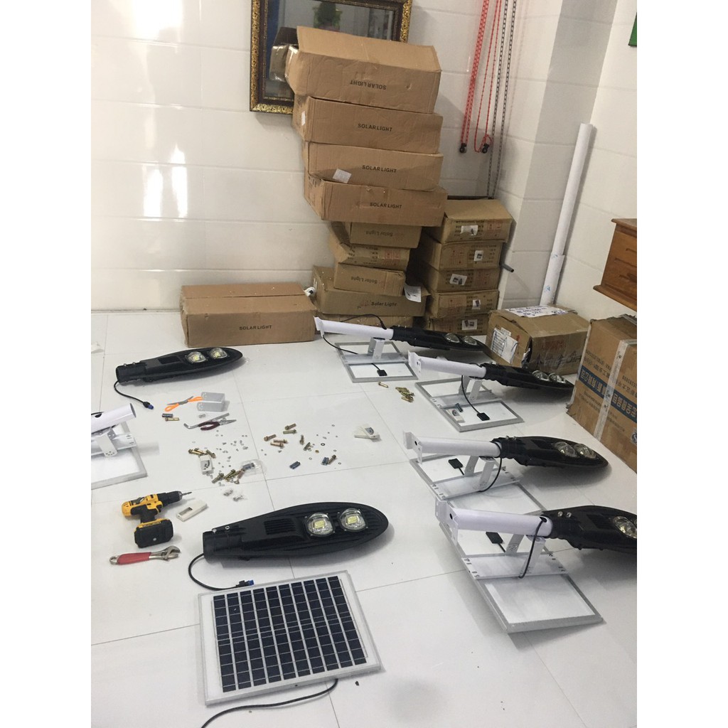 150W ĐÈN ĐƯỜNG LÁ NĂNG LƯỢNG MẶT TRỜI , NHÔM ĐÚC NGUYÊN KHỐI , CHỐNG NƯỚC SIÊU SÁNG ABM Solar