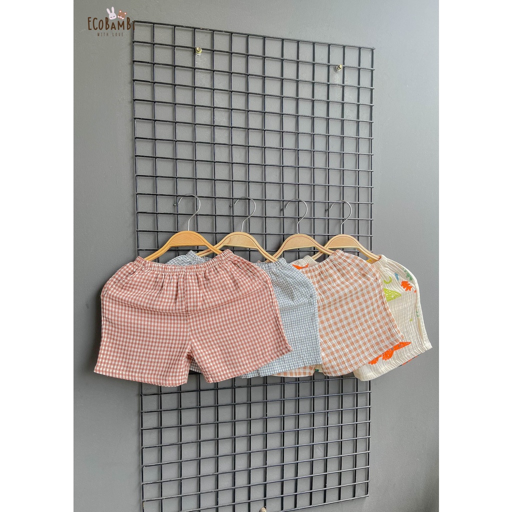 Quần shorts sọc caro cotton, muslin Unisex phong cách Hàn Quốc có thể phối nhiều kiểu áo cho bé ECOBAMBI