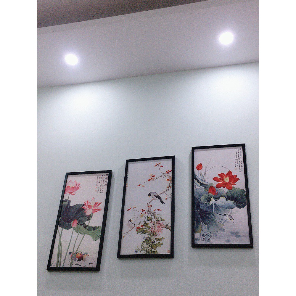 Bộ 3 Tranh Treo Tường Phong Thuỷ Hoa Sen, Liên Hoa Trước Gió ( 35 x 70cm) CV18 | BigBuy360 - bigbuy360.vn