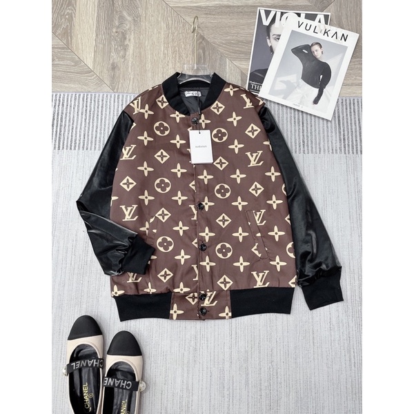 Áo khoác bomber chữ