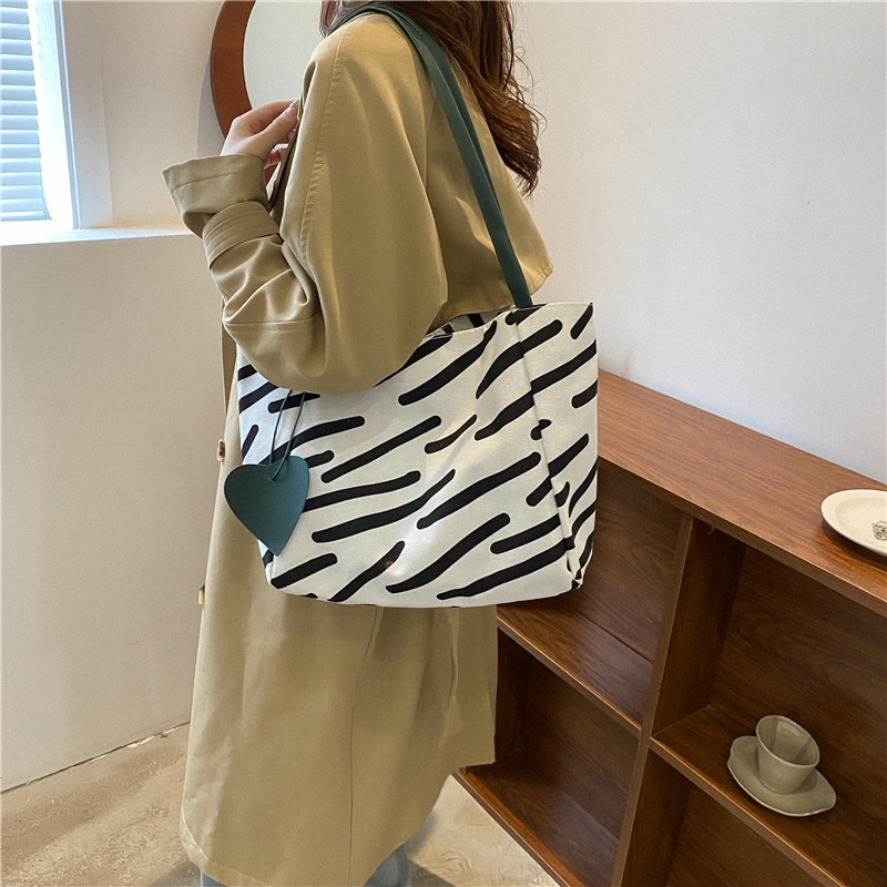 Túi Xách Đeo Vai Vải Canvas Họa Tiết Kẻ Sọc Thời Trang Đường Phố Sức Chứa Lớn Cho Nữ