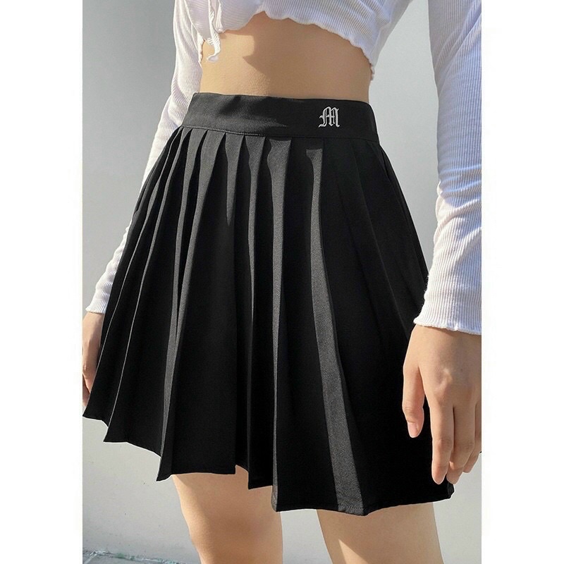 Chân váy xếp li tennis thêu chữ có lót quần trong - Hàng loại 1 chất tuyết mưa dày, form bao đẹp.