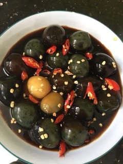 Trứng cút bắc thảo ( chỉ giao hỏa tốc)