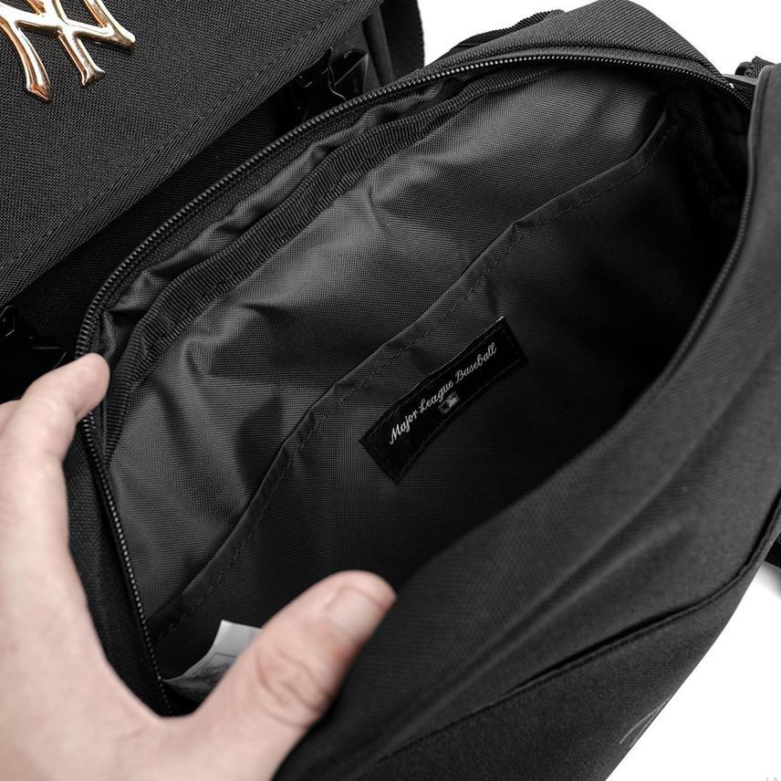 Túi Đeo Chéo Đeo Vai Nam Hàn Quốc Chống Nước Ngăn Đựng Vừa Ipad Dưới 10.2 inch Chống Sốc
