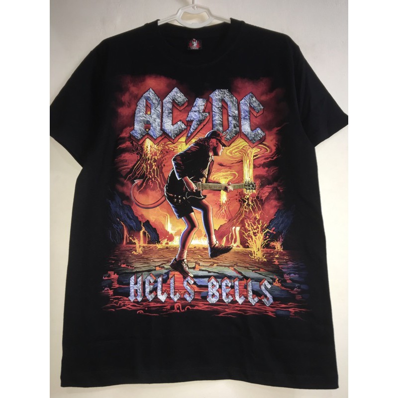 Áo AC⚡️DC còn size M