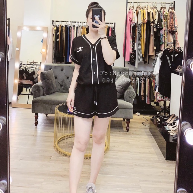 Bộ quần áo cao cấp