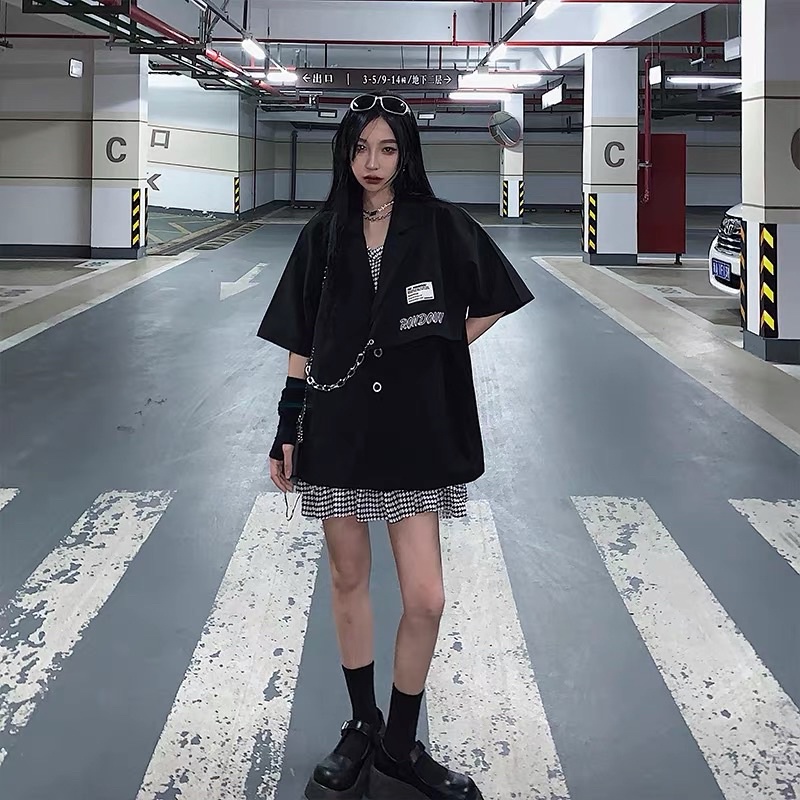 Áo BLAZER thêu phụ kiện dây chain | BigBuy360 - bigbuy360.vn