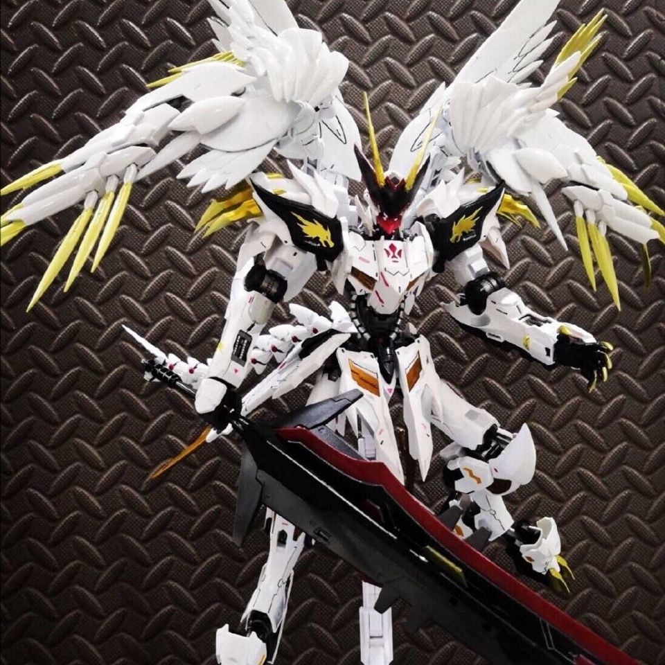 Đặc biệt miễn phí vận chuyển mô hình Gundam, chụp Gundam hạng bự ngẫu nhiên không lặp lại, đẹp trai và đầy quà cho các b