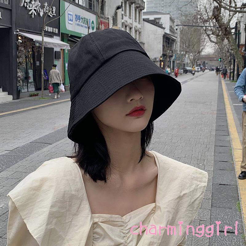 Nón vành rộng thời trang nữ tính
