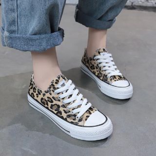 Giày thể thao buộc dây nữ da báo