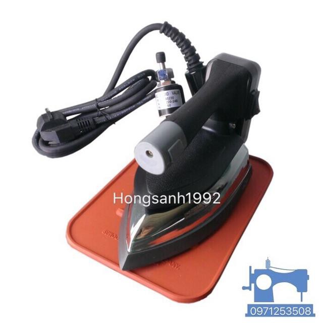 Bàn ủi công nghiệp bình nước treo PEN520 tặng 1 mặt nạ chống bóng vải