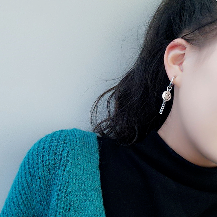 Bông tai dài hình mặt cười phong cách retro thời trang