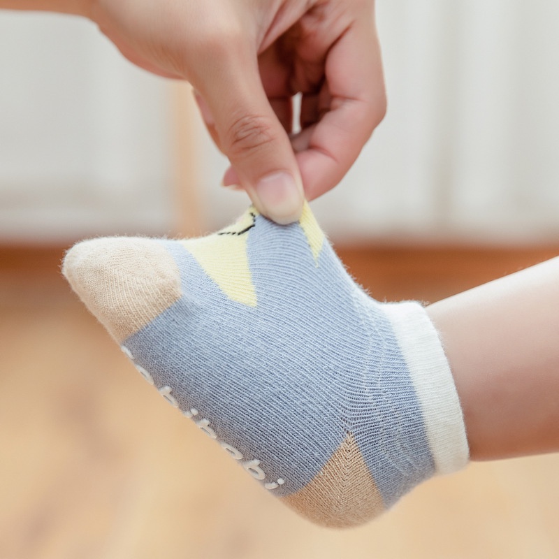 Vớ Cotton Mềm Chống Trượt In Họa Tiết Hoạt Hình Phong Cách Hàn Quốc Dành Cho Bé 0-3 Tuổi