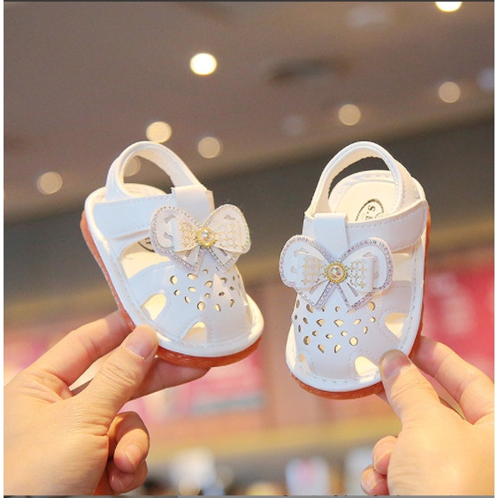 Mẫu 2022 _Sandal tập đi bé gái gắn Nơ đính đá size 15 đến 19