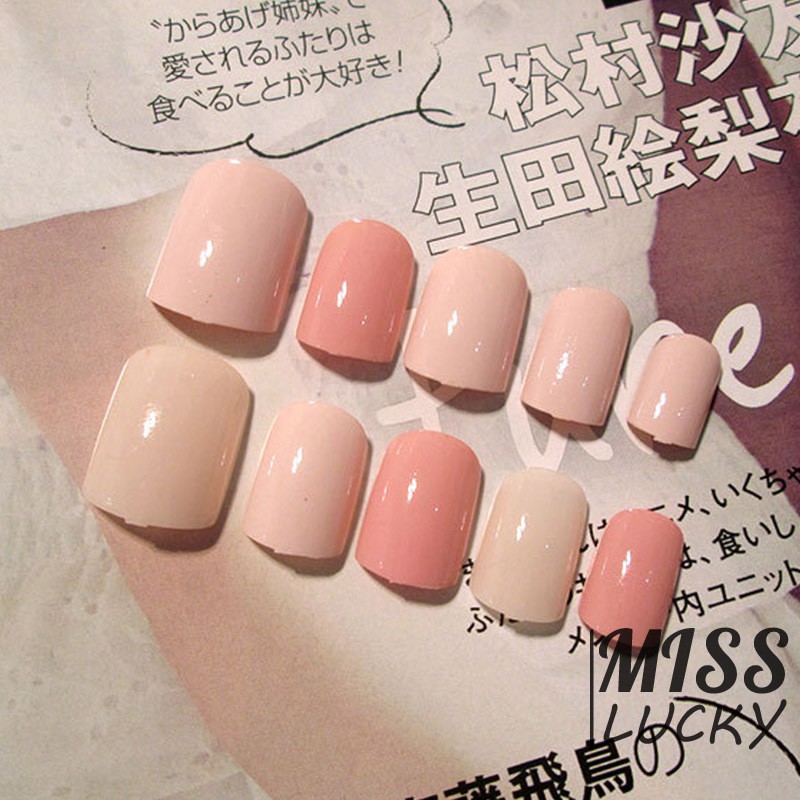 Bộ móng tay giả thời trang cho nữ