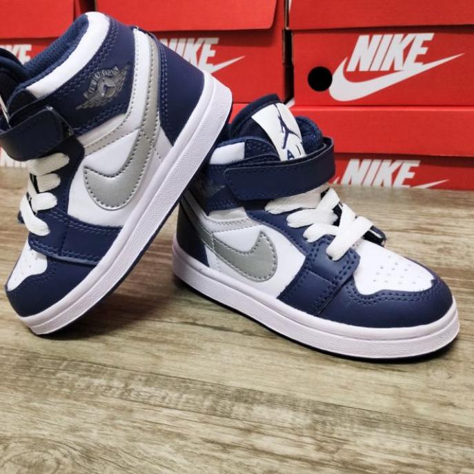 Người Bán Ngôi Sao.! Giày Thể Thao Nike jordan Thời Trang Năng Động Cho Bé Trai