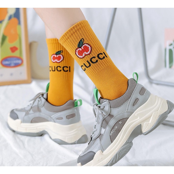 Vớ Tất GUCCI họa tiết trái cam phong cách trẻ trung, dễ thương và xinh xắn