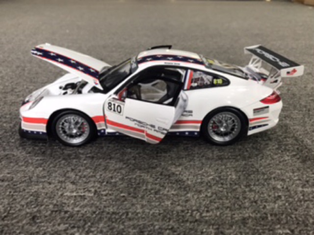 Xe Mô Hình PORSCHE 911 GT3 CUP  - Tỉ lệ : 1:18  - Hãng sản xuất : Welly bản đặc biệt