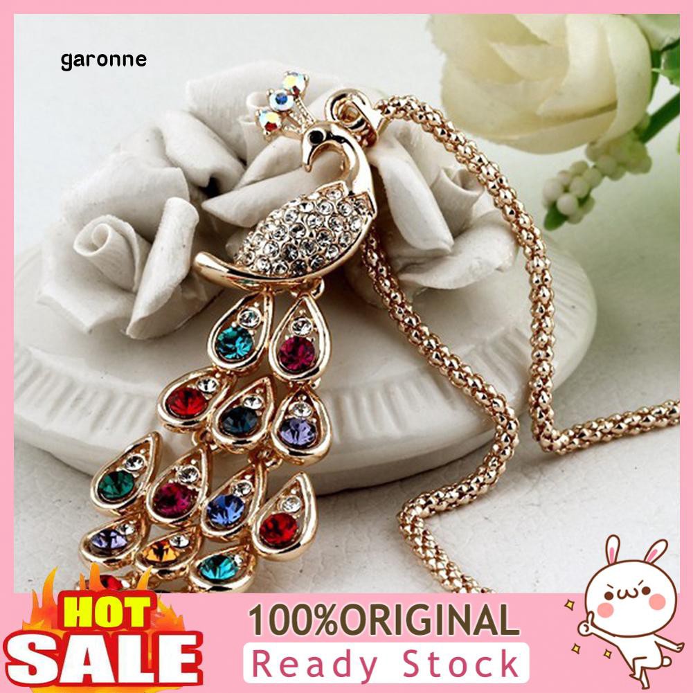 Vòng cổ thiết kế hình chim công đính đá sang trọng
