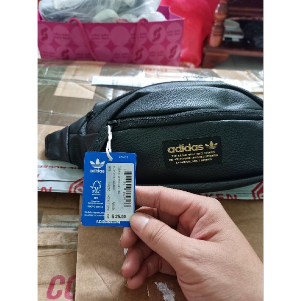 Túi đeo chéo Adidas - Hàng Auth mua tại Mỹ