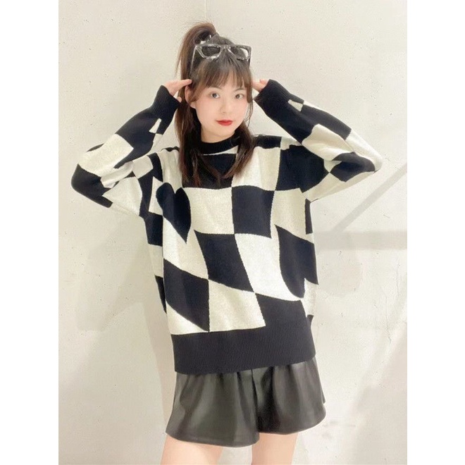 Áo Len Kẻ Ô Trái Tim Cổ Tròn Tay Dài Thời Trang Hàn Quốc | Smide Clothing