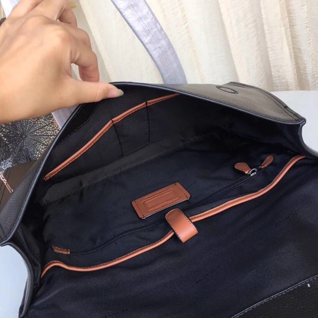 TÚI CÔNG SỞ COACH FOR MEN F23854