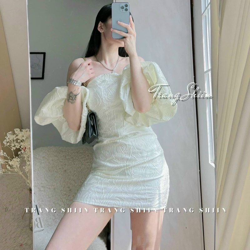 Đầm gấm body cúp ngực tay phồng 🤩