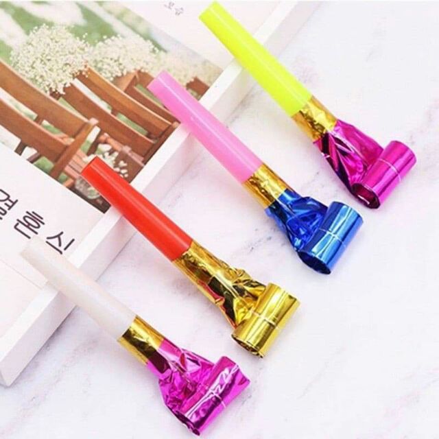 Còi thổi dài cho bé